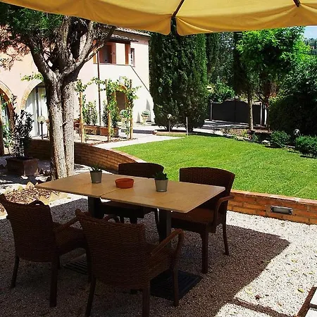 Sleeps 4 Pool Wifi