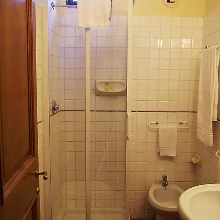 Sleeps 4 Pool Wifi Villa